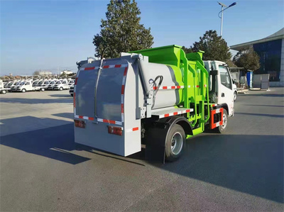 河北邯鄲張哥訂購的小型餐廚垃圾車順利發車，助力餐廚垃圾處理效率提升